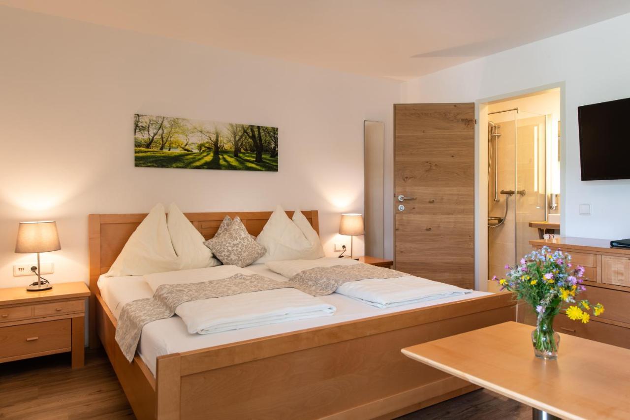Hotel Irmgard Strass im Attergau Exterior photo