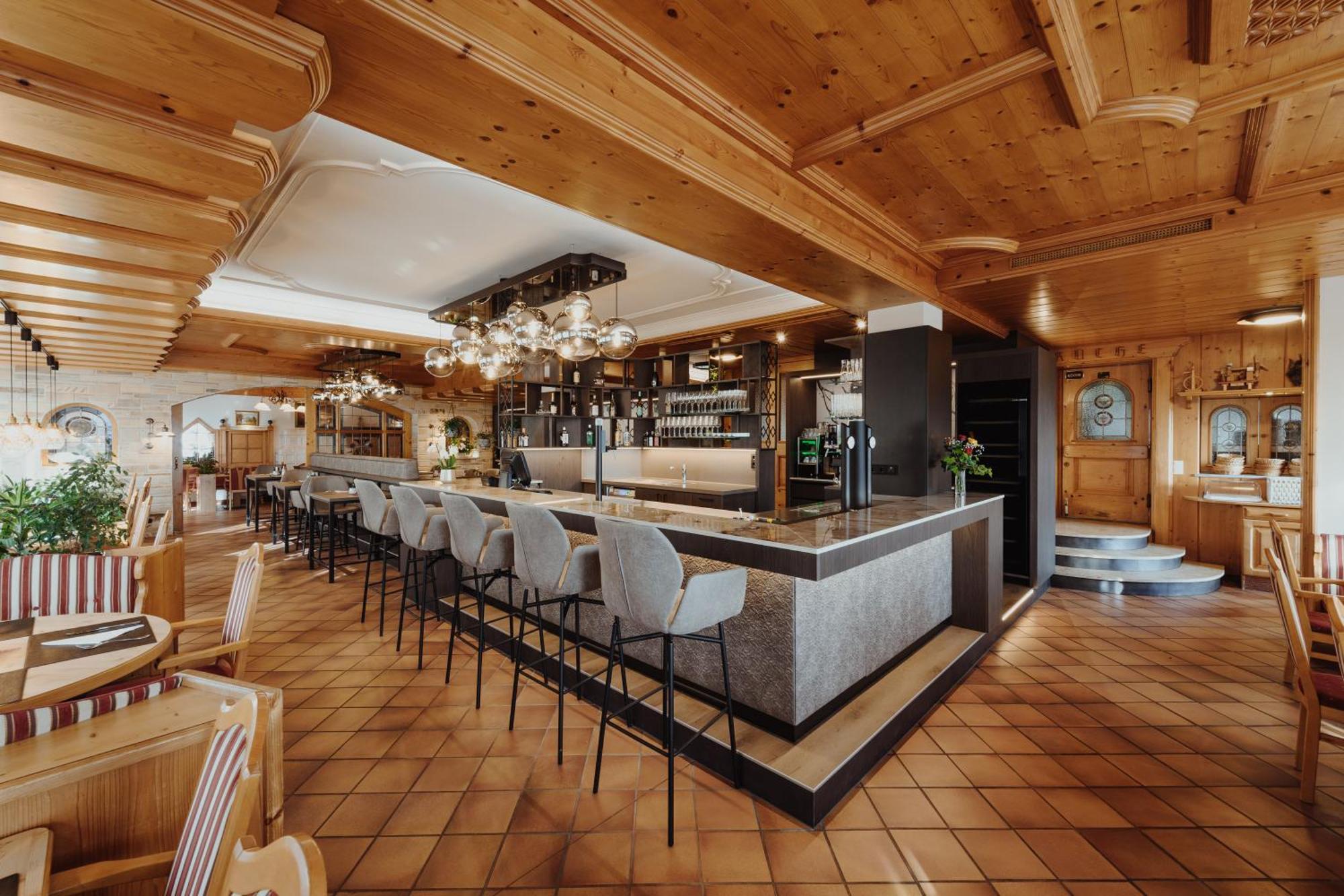 Hotel Irmgard Strass im Attergau Exterior photo