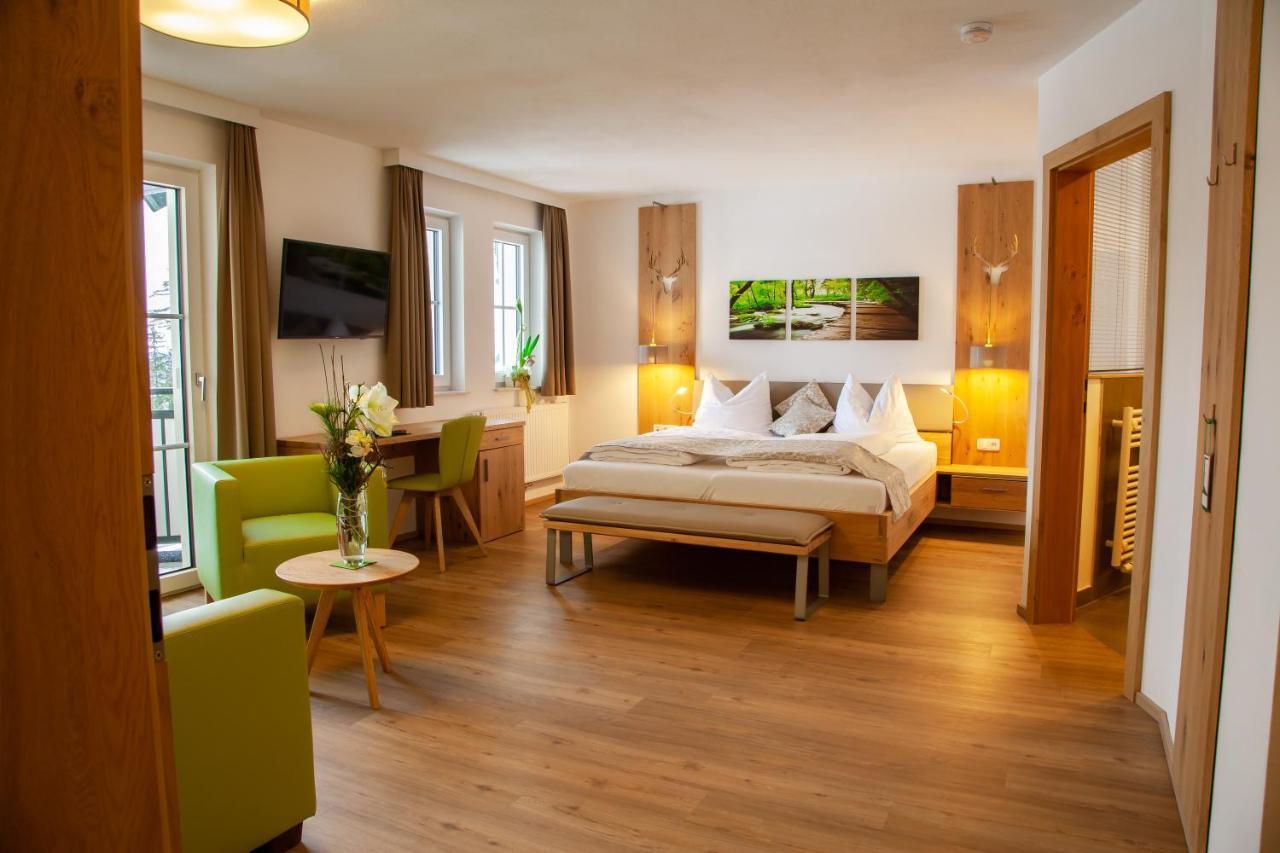 Hotel Irmgard Strass im Attergau Exterior photo
