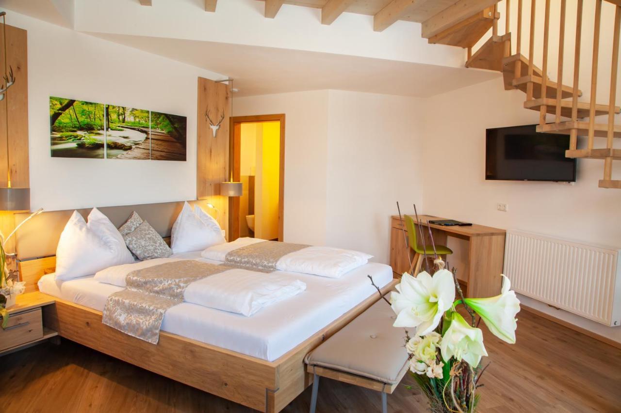 Hotel Irmgard Strass im Attergau Exterior photo